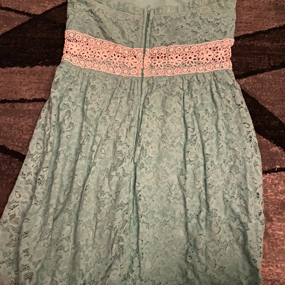 Dress - Picture 3 of 3